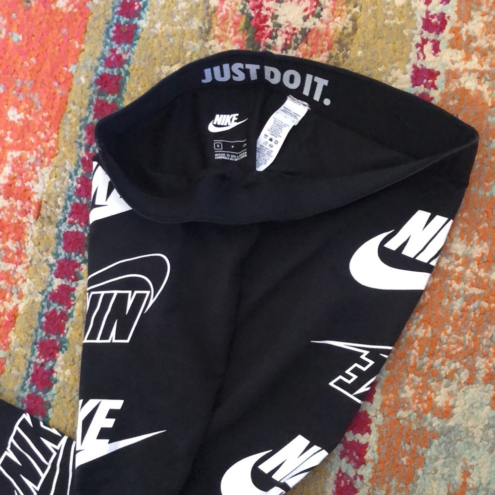 🧜🏼‍♀️3 for $15 listing!🧜🏼‍♀️ Nike leggings - Picture 3 of 3